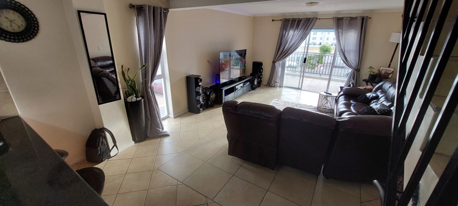2 Bedroom Property for Sale in Gordons Bay Central Western Cape